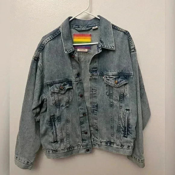 LEVI'S® PRIDE LIBERATION
TRUCKER JEAN JACKET - Picture 2 of 8